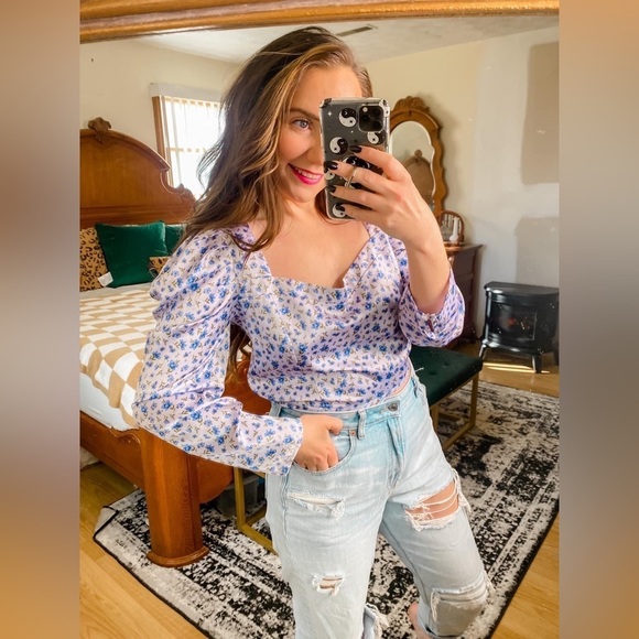 LOST + WANDER Violetta Sweetheart Neck Puff Sleeve Floral Crop Top Purple Large - Picture 2 of 7